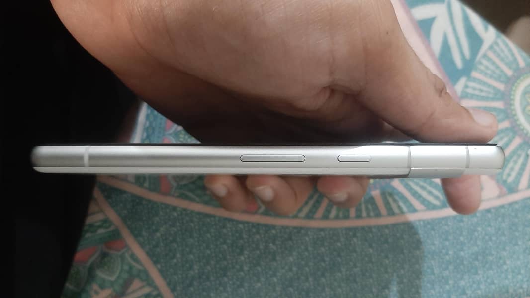 Google Pixel 7a 3