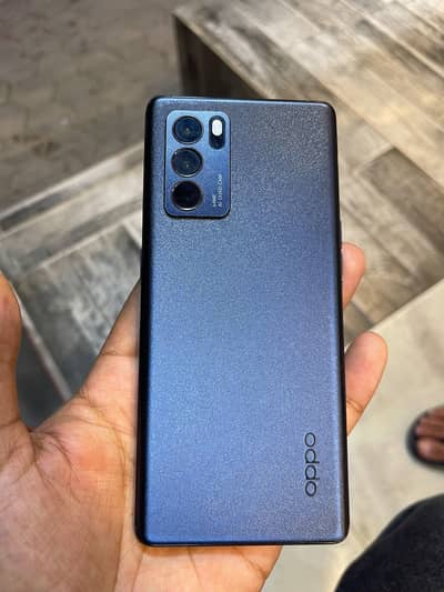 OPPO Reno6 Pro