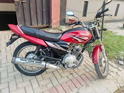 Yamaha 125 ybz Red