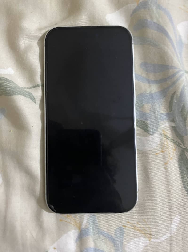 Apple iPhone 16 0