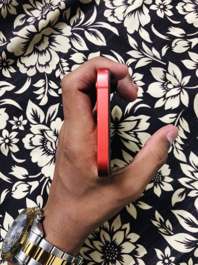 Apple iPhone 12 4