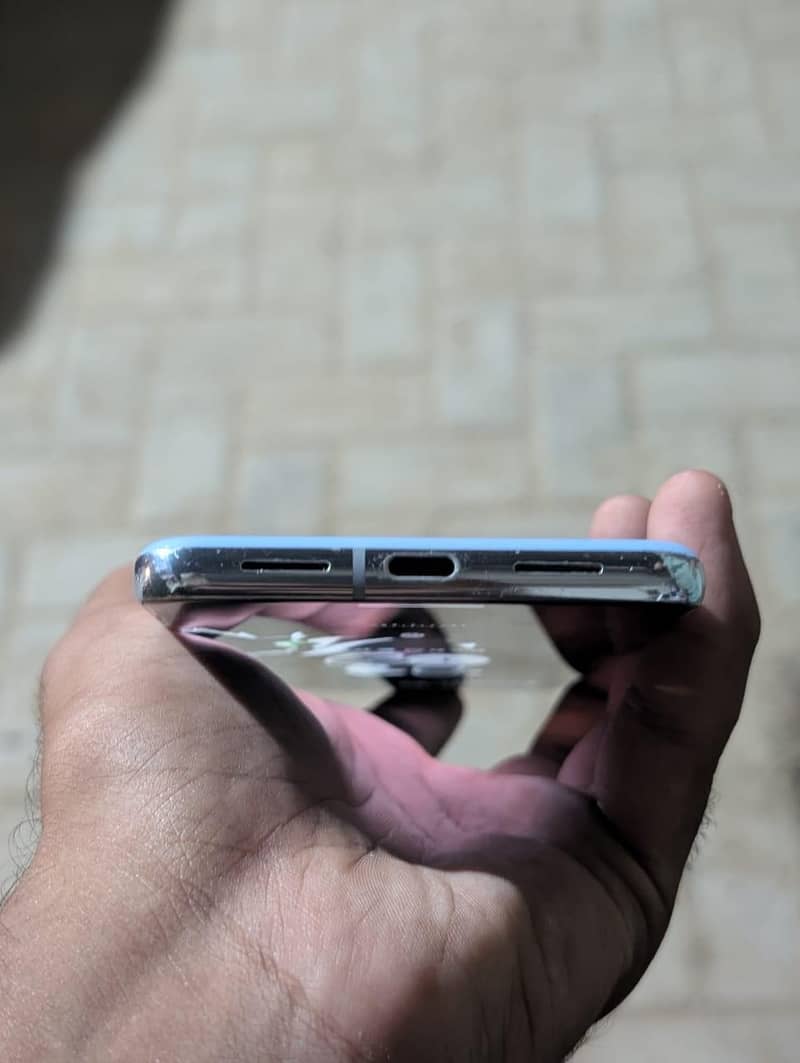 Google Pixel 8 Pro 2