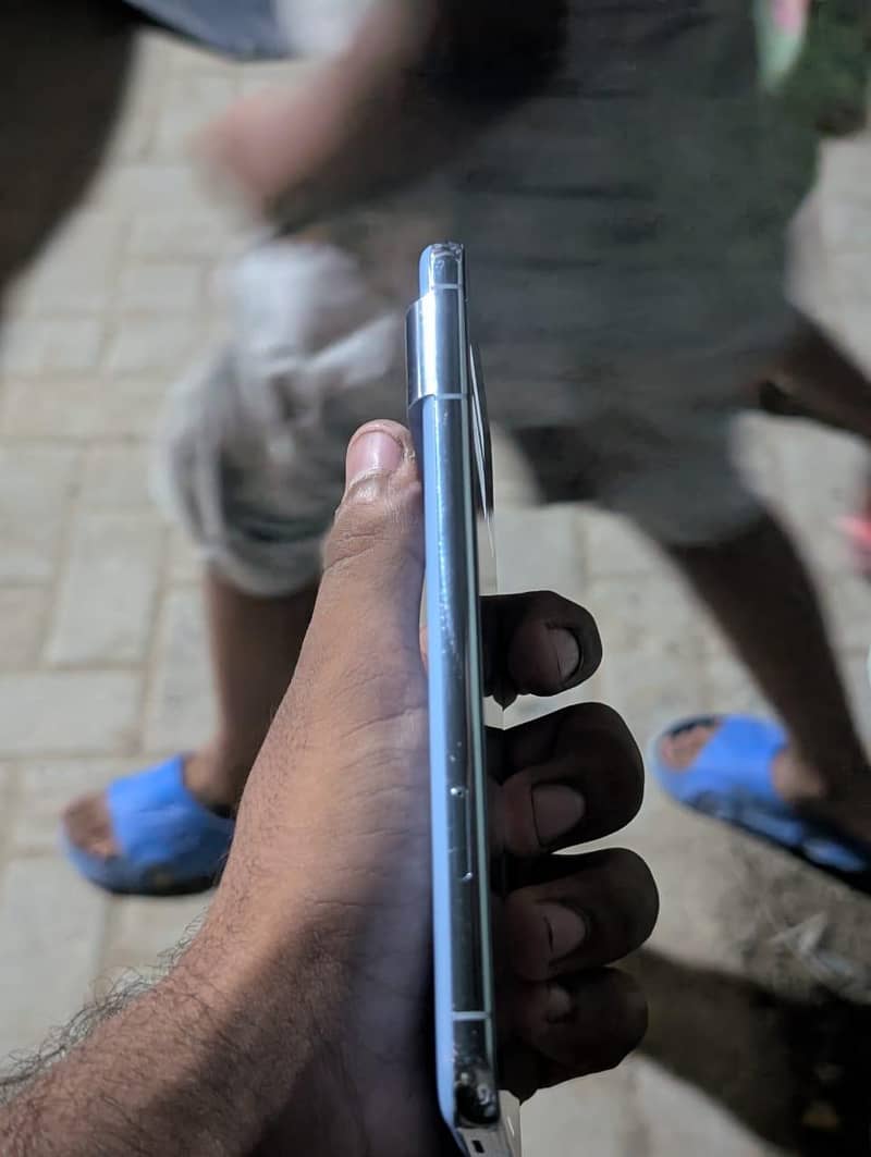 Google Pixel 8 Pro 3