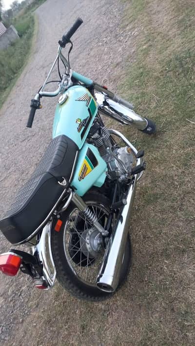 Honda 125 model 20 withe janion tanki tapa