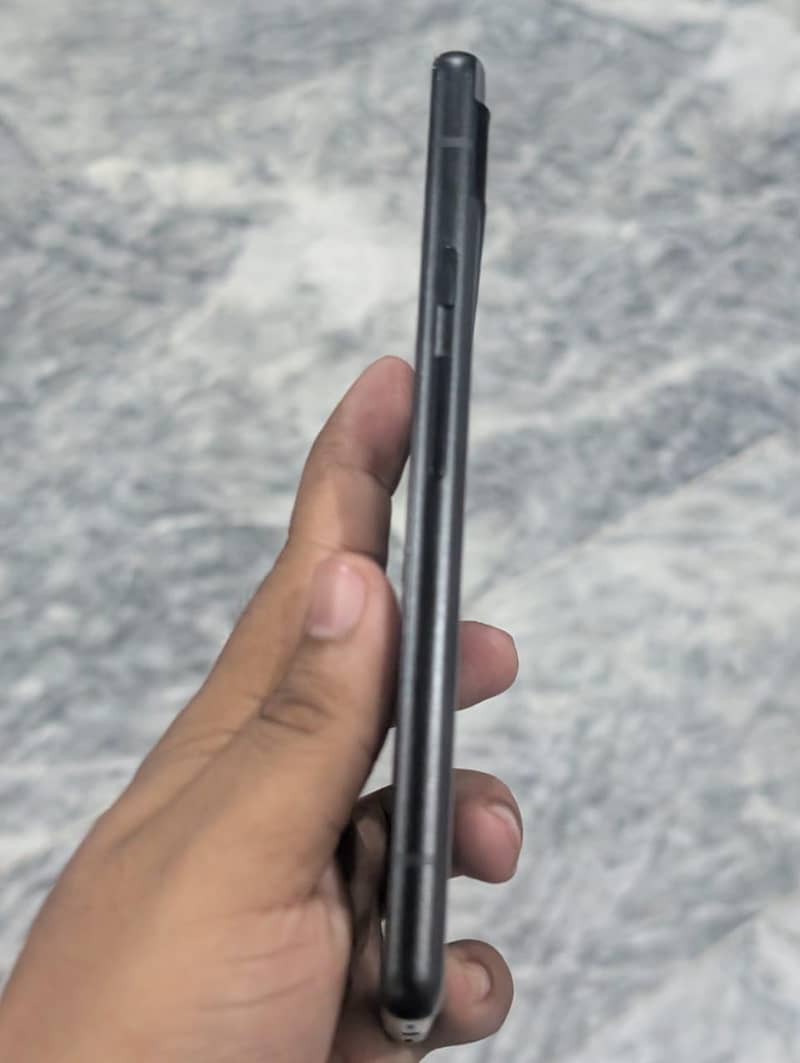 Google Pixel 6a 5