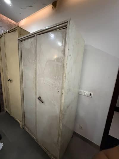 steel almirah wardrobe