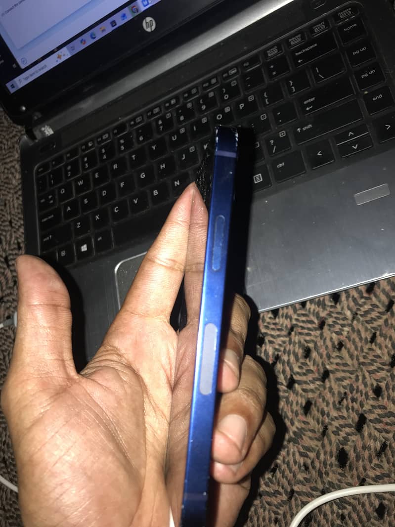 Apple iPhone 12 mini 6