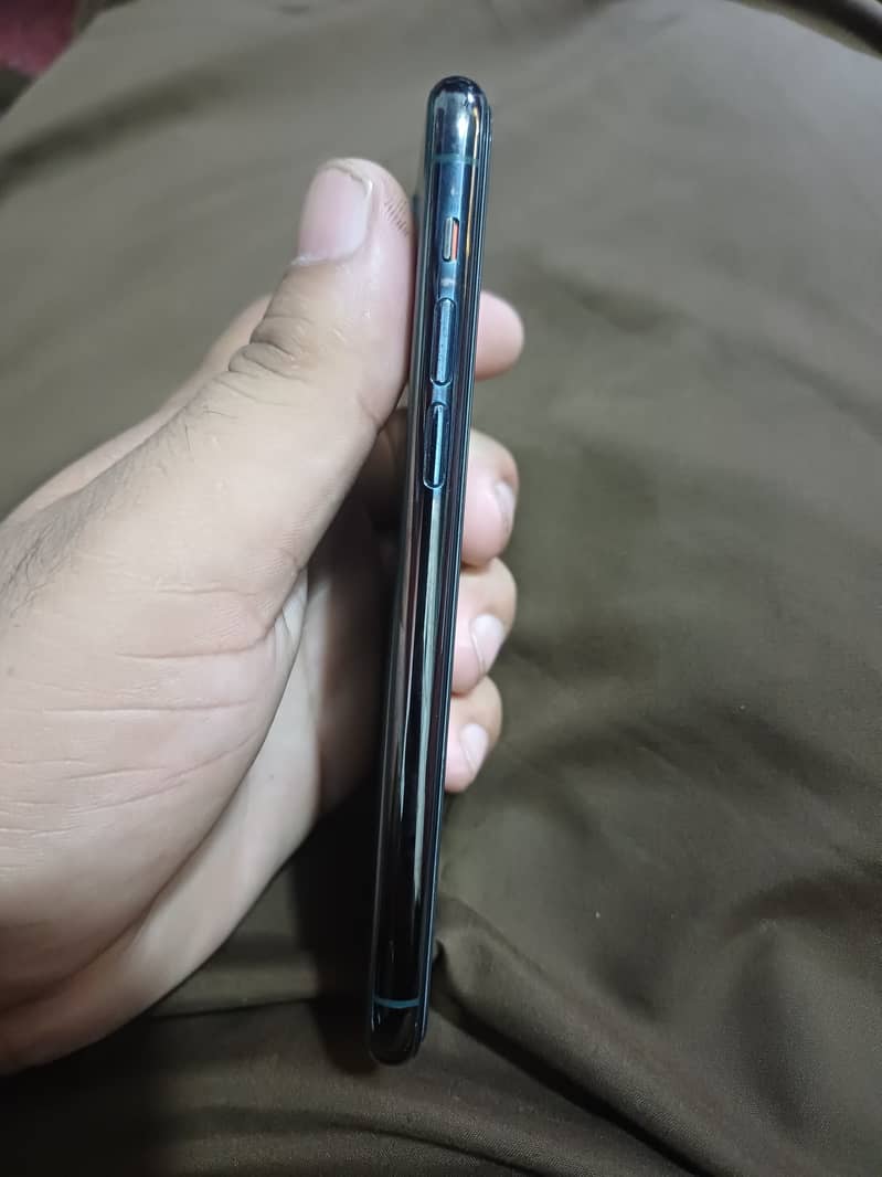 IPHONE 11 pro 3