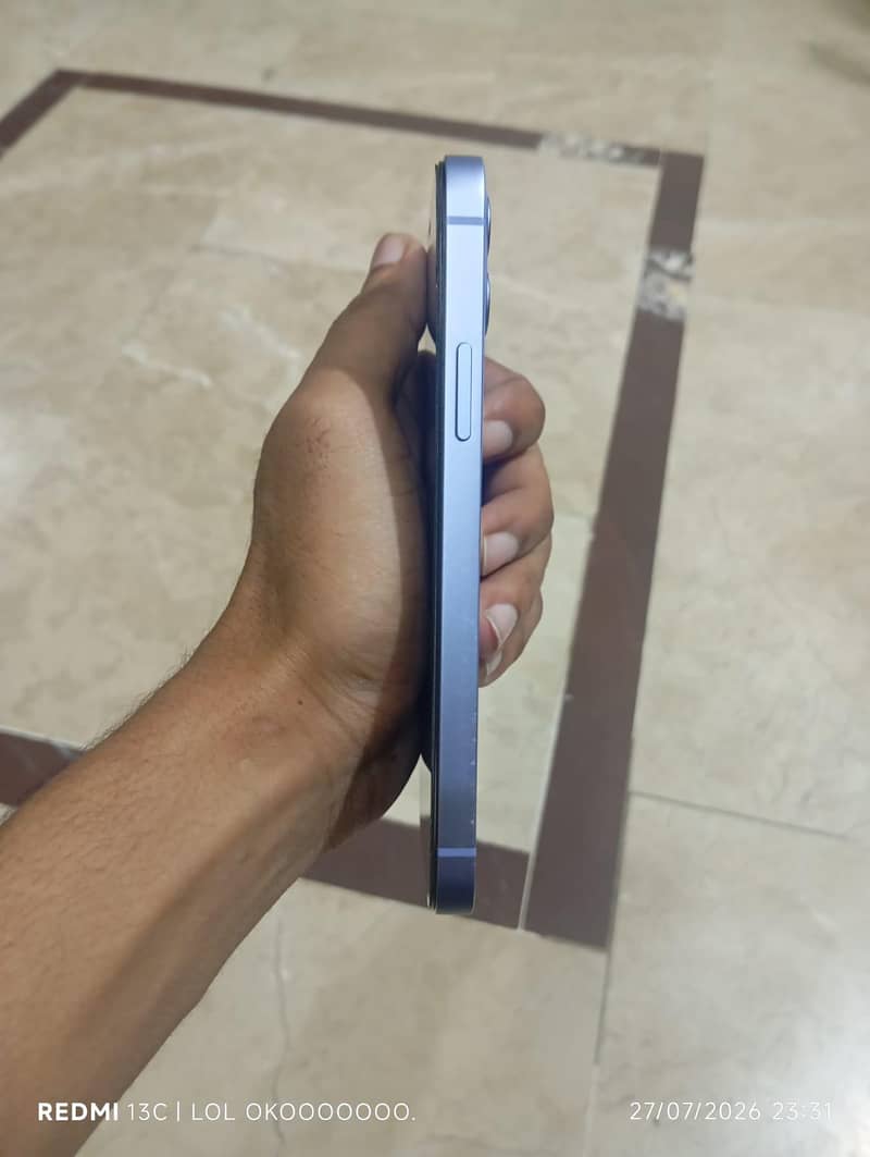 Apple iPhone 12 2