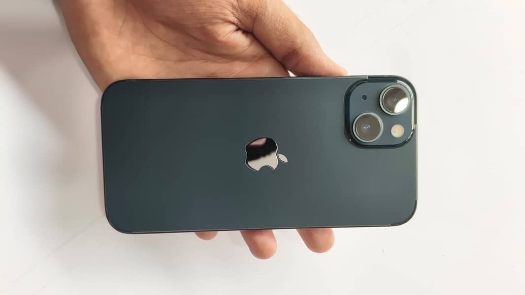 Apple iPhone 13 3