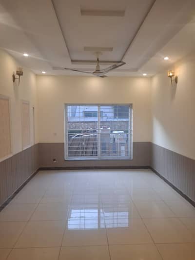 45000 square feet building independent for rent