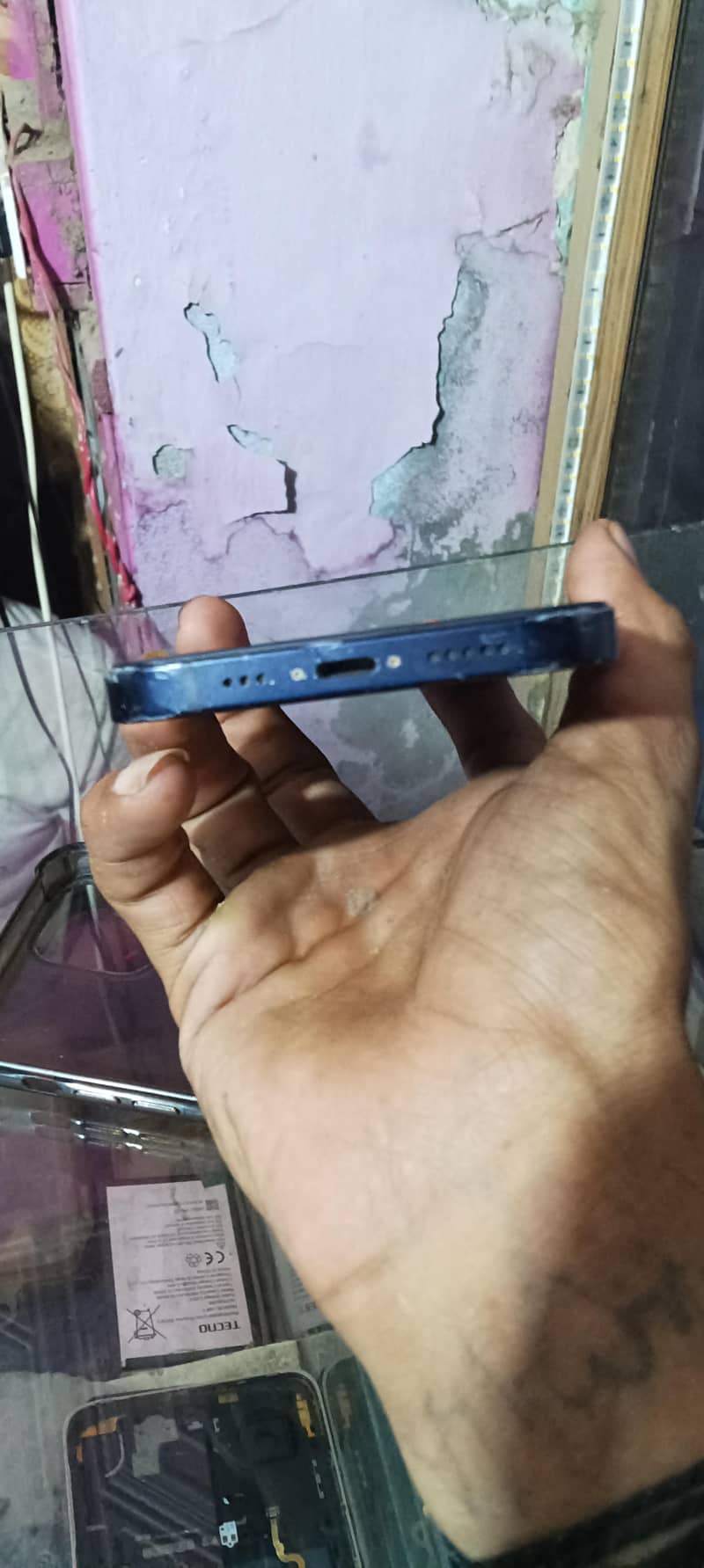 Apple iPhone 12 4