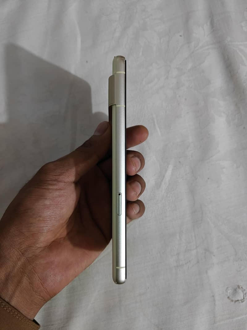 Google Pixel 7 3