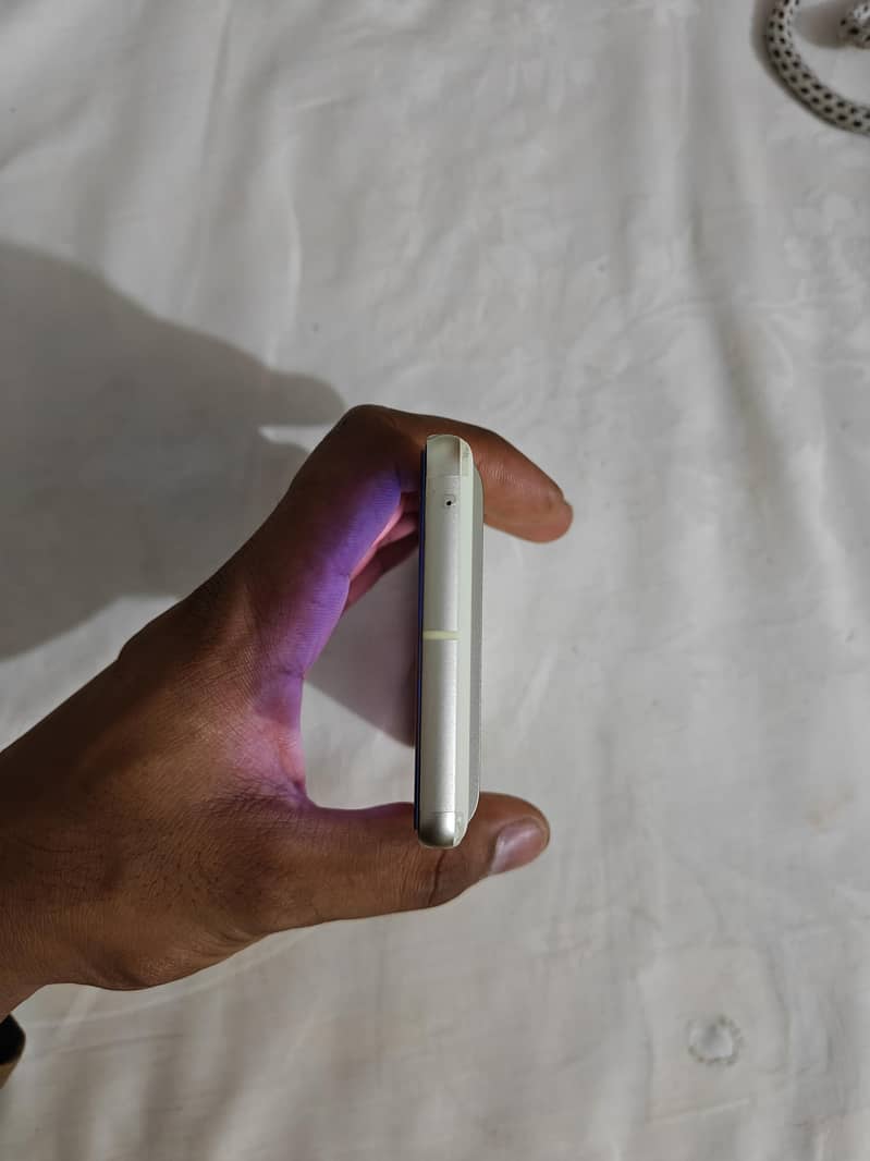 Google Pixel 7 5