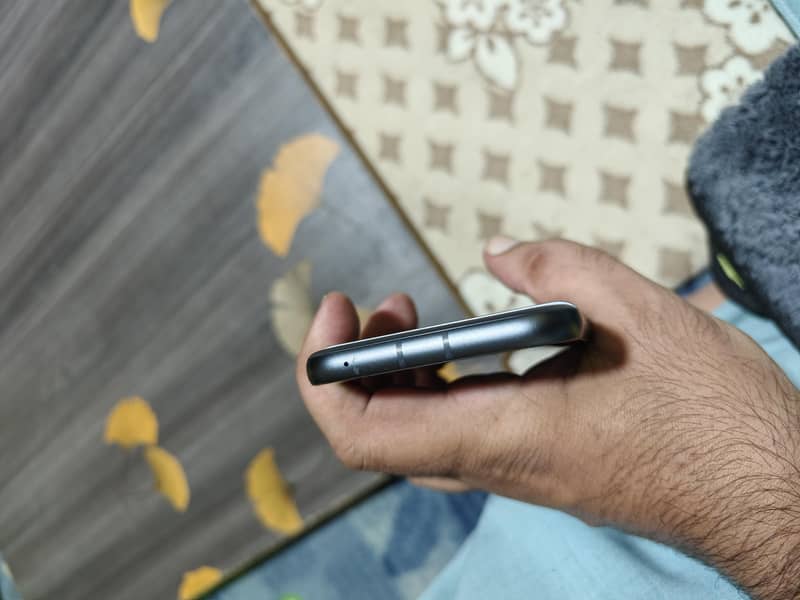 Google Pixel 8a 1