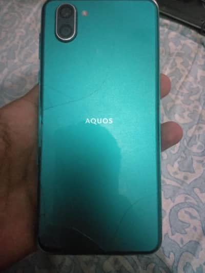 Sharp Aquos R3