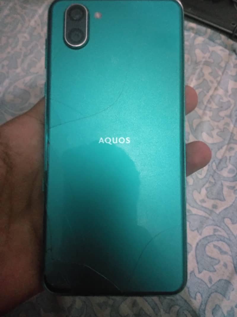 Sharp Aquos R3 0