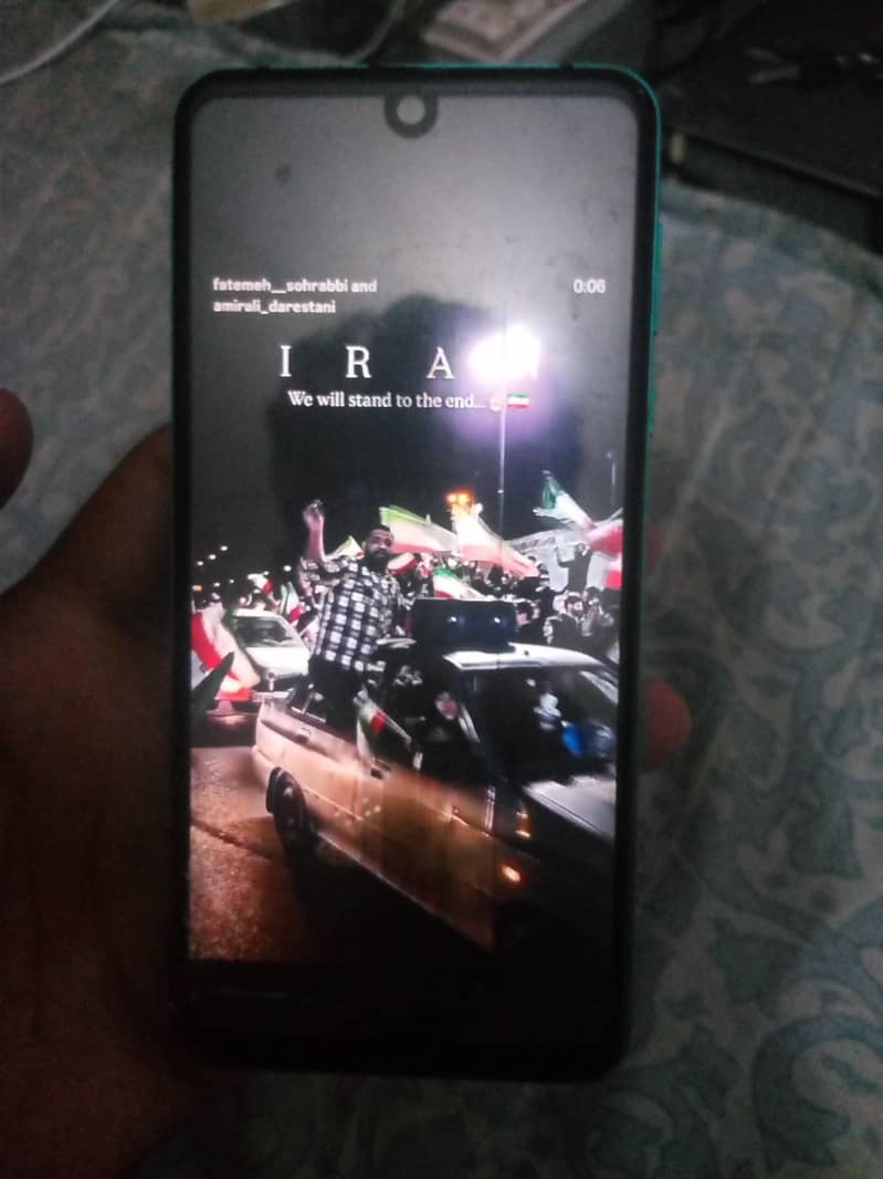 Sharp Aquos R3 7
