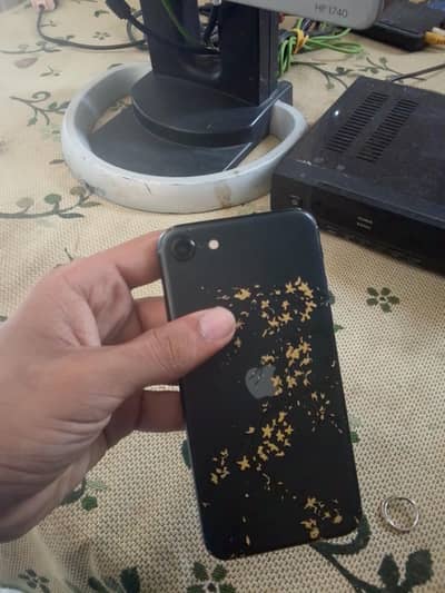 Apple iPhone SE