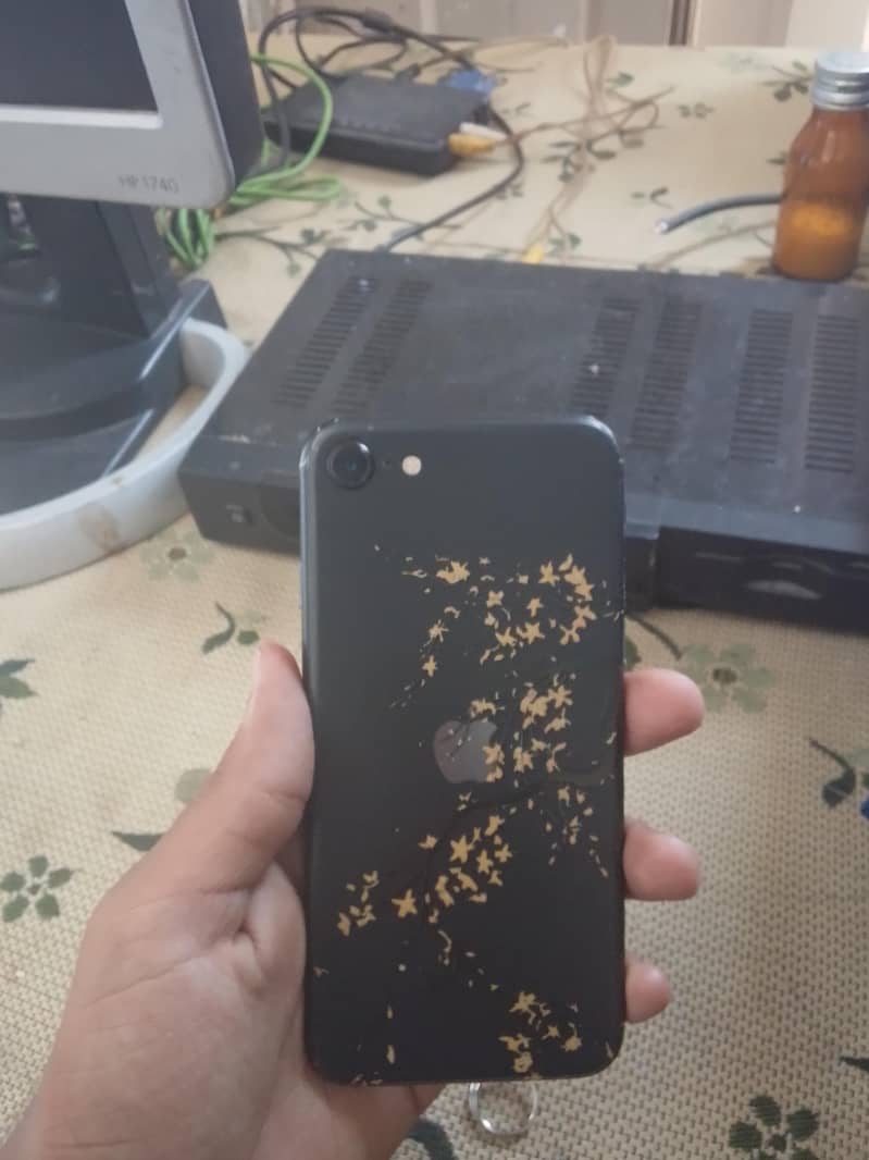 Apple iPhone SE 6