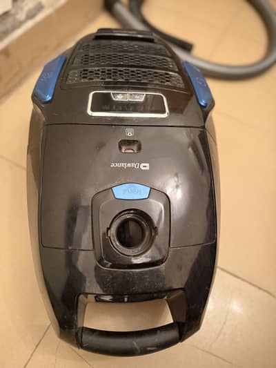 Dwalance vacuum cleaner DWVC-6724