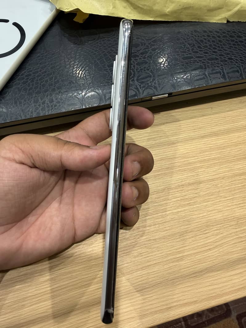 tecno 40 pro plus 4