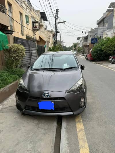 Toyota Aqua 2012
