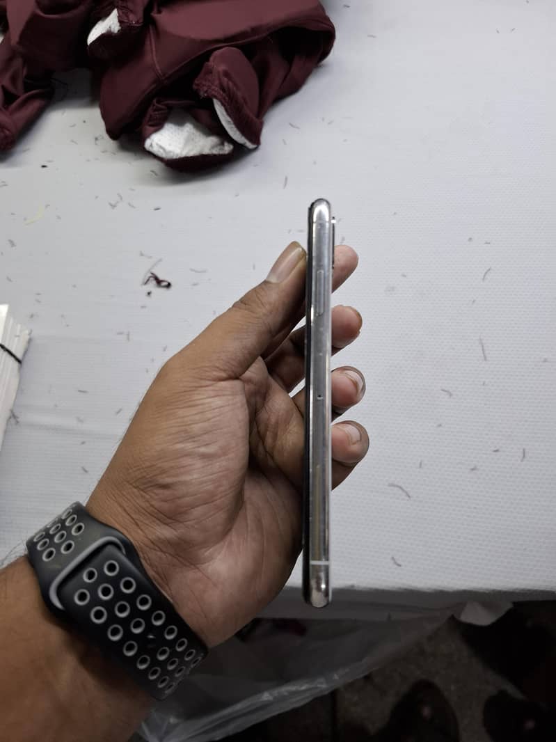 Apple iPhone X 1