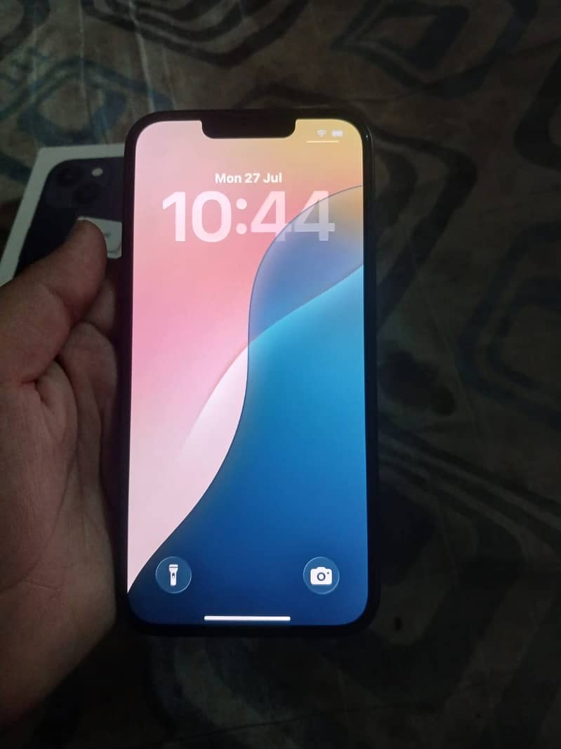 iPhone 13 9