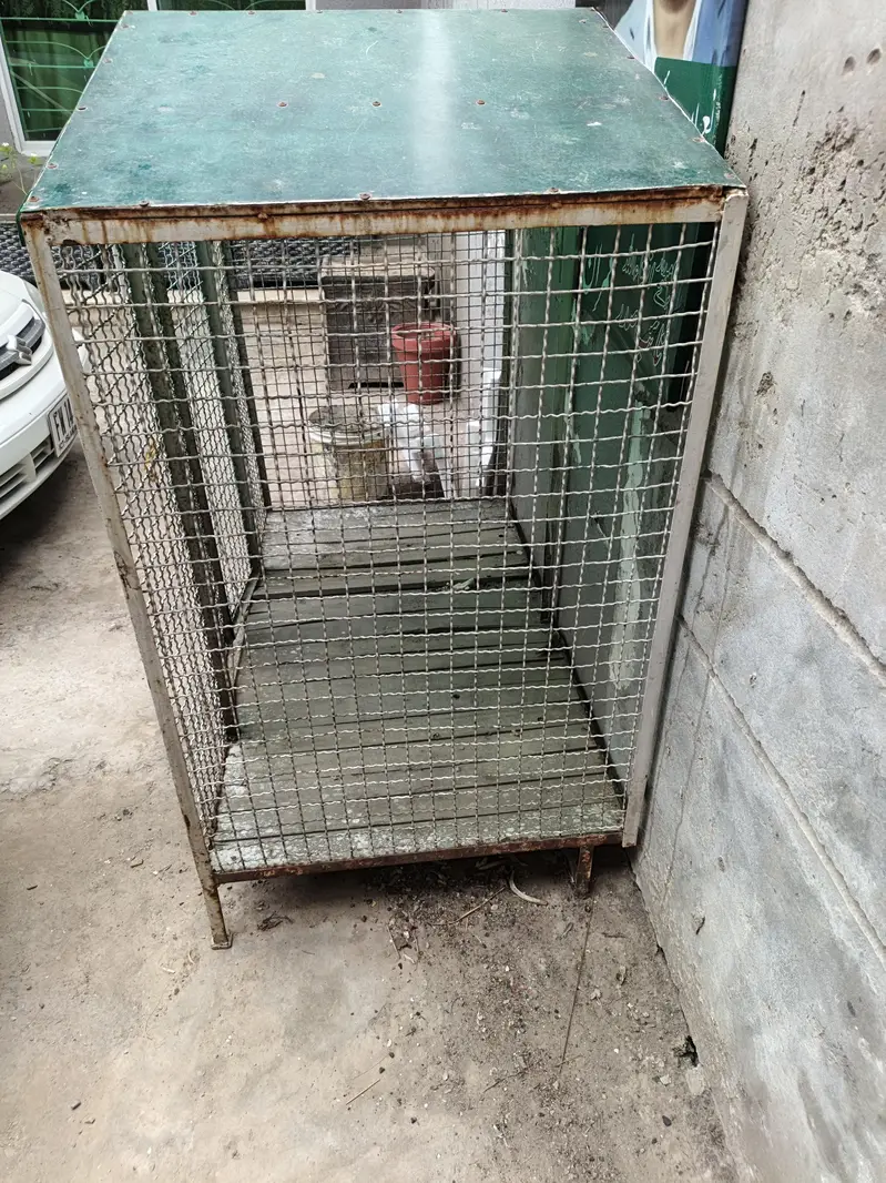 dog cage — photo 2