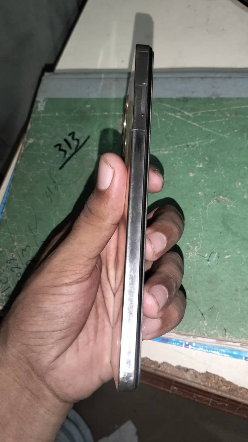 Infinix Note 30 5