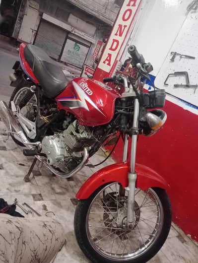 Ravi piago 125