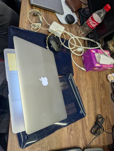 MacBook Air 2017 10/10 from Dubai