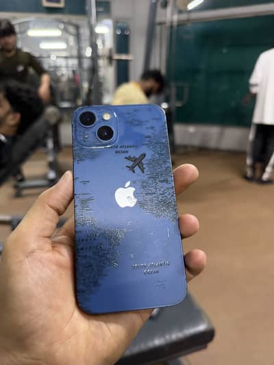 Apple iPhone 13