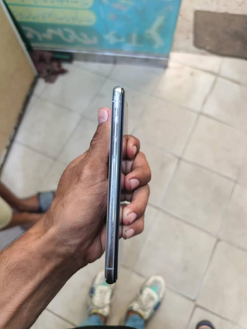 Apple iPhone X 2