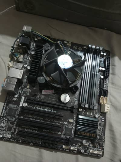Gigabyte 4th Gen Motherboard with i7 4790 processor, Good
