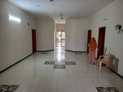 1 kanal neat and clean Upper Portion in PIA SOCIETY