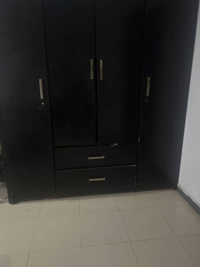 4 door cupboard with 2 drawer 2 drawer inside