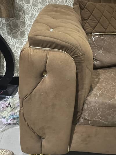 7 seater 2 month hua sofa lia hua total saf hian condition 10/8 hogi