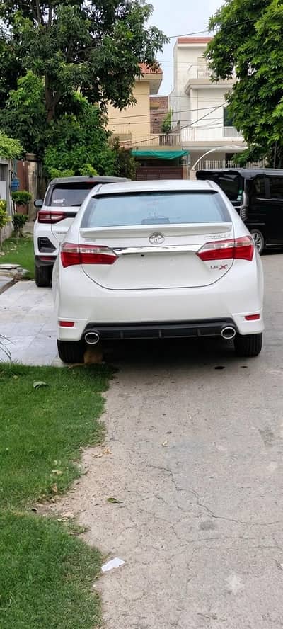 Toyota Corolla spoiler without Light
