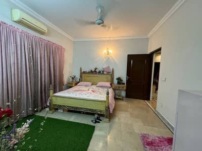 10 Marla Slightly Used House For Sale