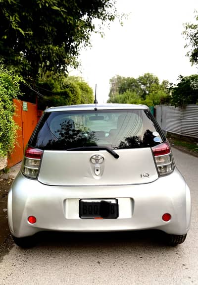 Toyota iQ 2010