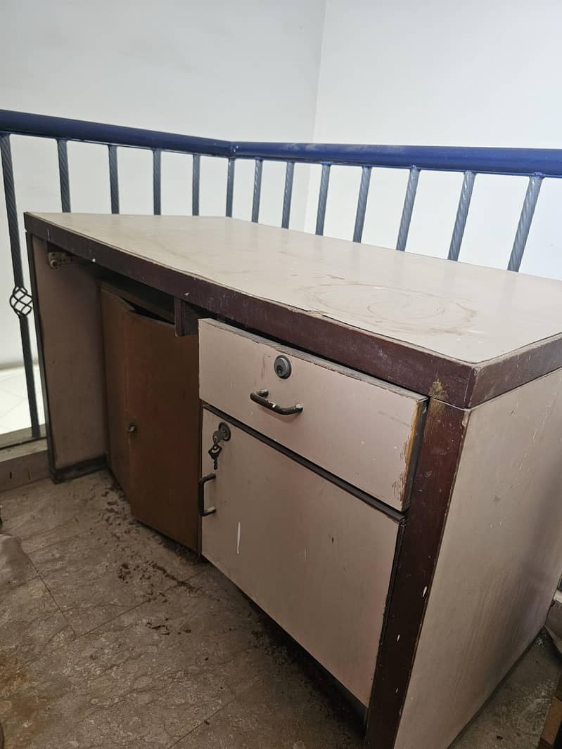 Wooden Computer Table 0