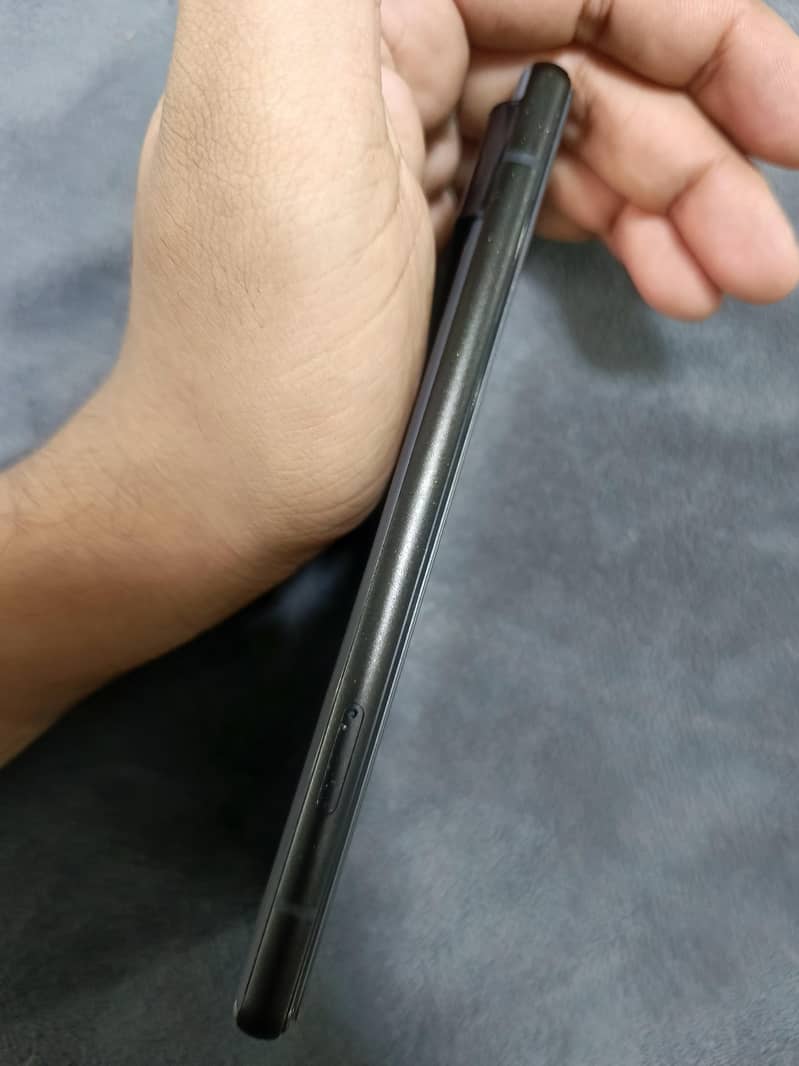 Google Pixel 6 4