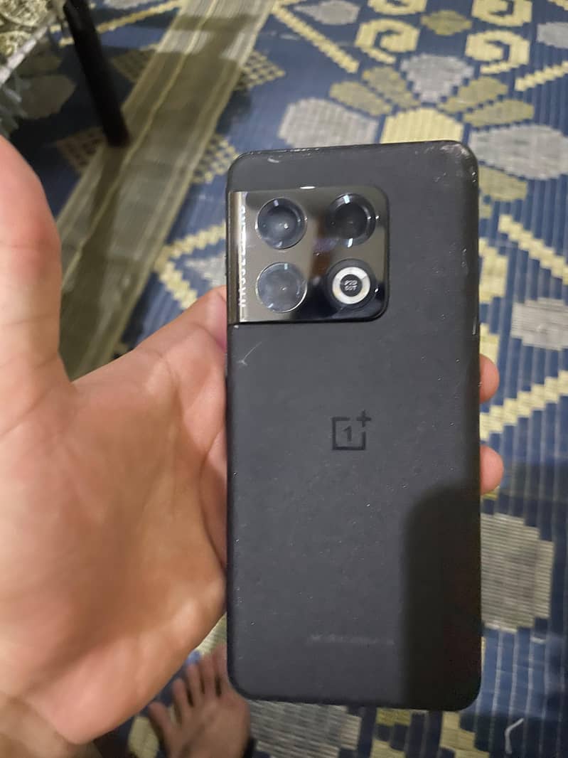 One Plus 10 Pro 1