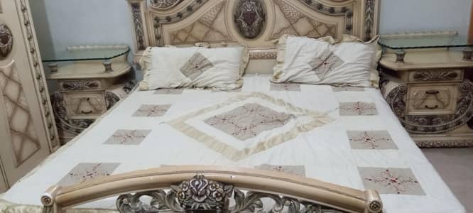 full Bedroom set without mattress