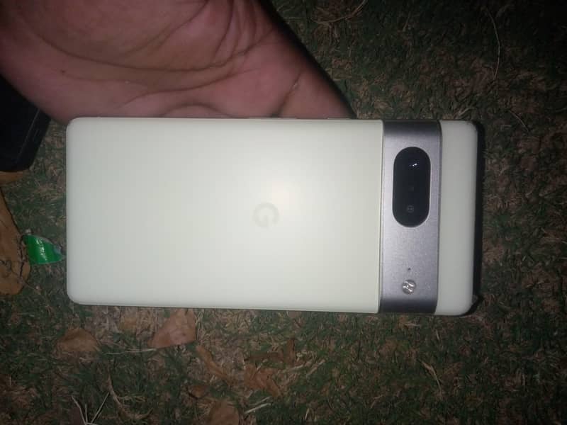Google Pixel 7 4