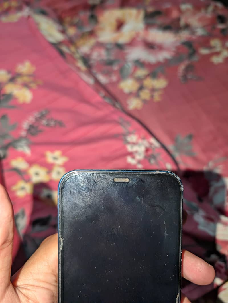 Apple iPhone 12 3