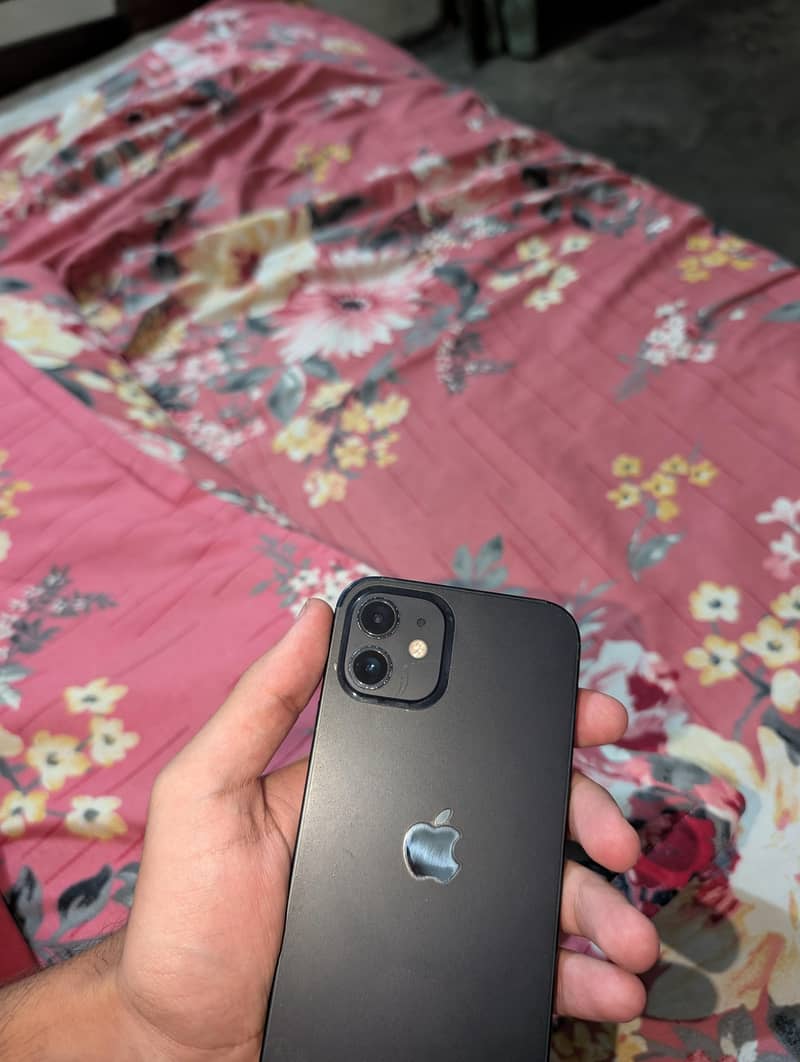 Apple iPhone 12 5
