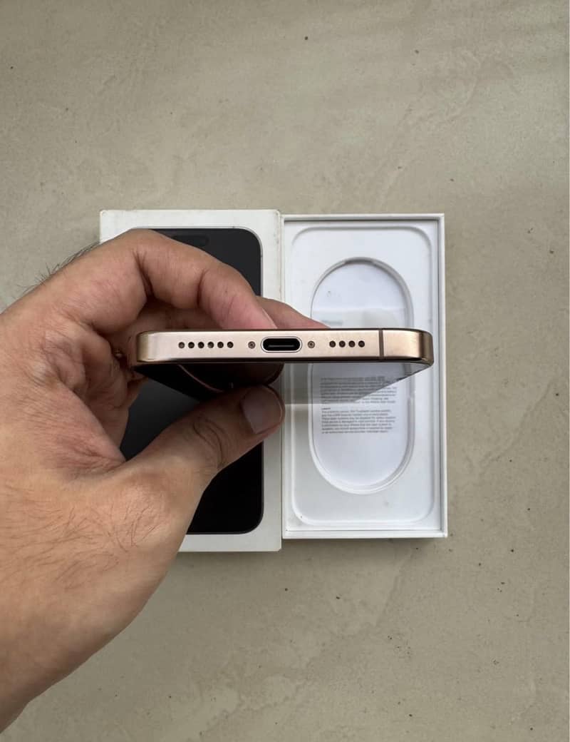 iPhone 16 pro max 3